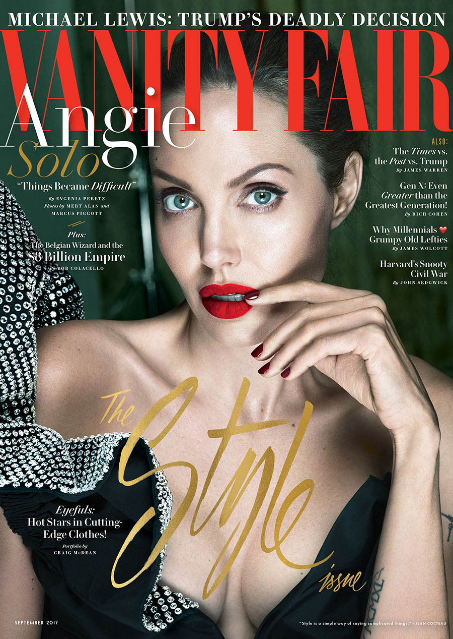 Angelina-Jolie-Louis-Vuitton-Attitude-Pilote-Metal-Acetate-Frame