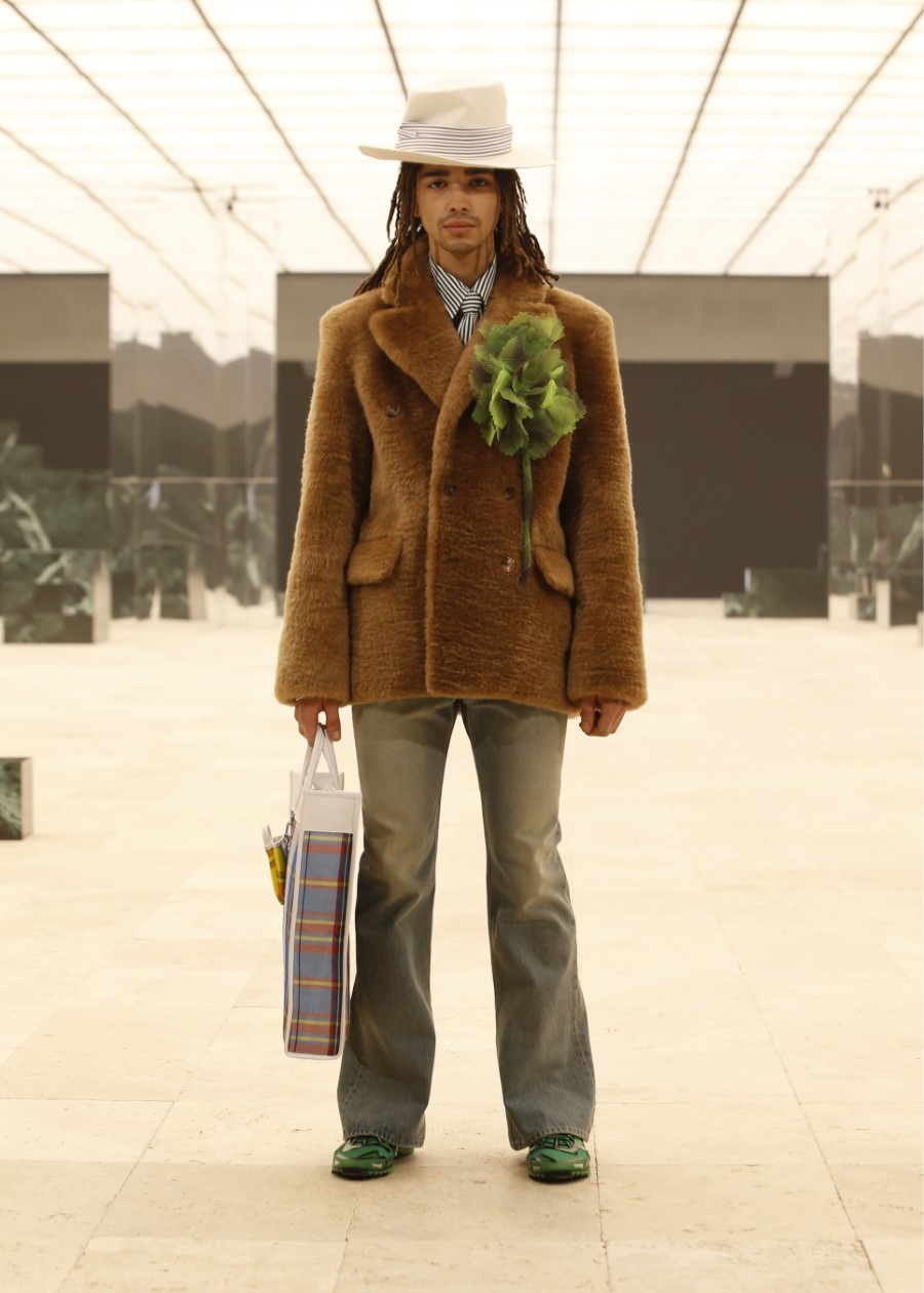 Louis Vuitton Men's Fall/Winter 2019 - Paris Fashion Week - fashionotography