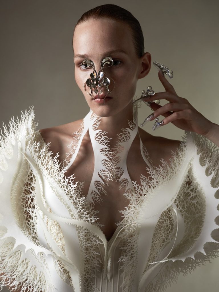 Iris van Herpen Haute Couture Fall/Winter 2021 - fashionotography