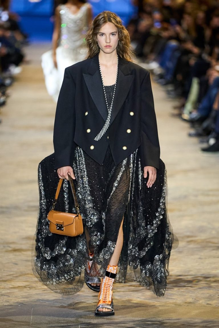 Louis Vuitton Spring/Summer 2022 - Paris Fashion Week - fashionotography