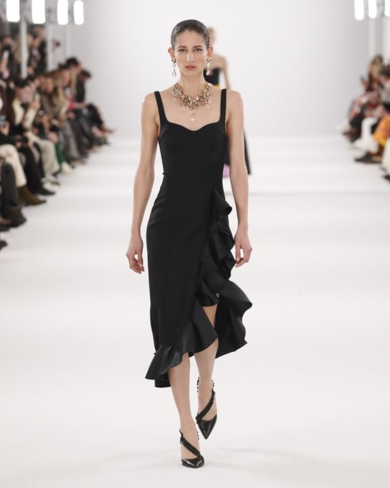 Carolina Herrera Fall/Winter 2022 - New York Fashion Week ...