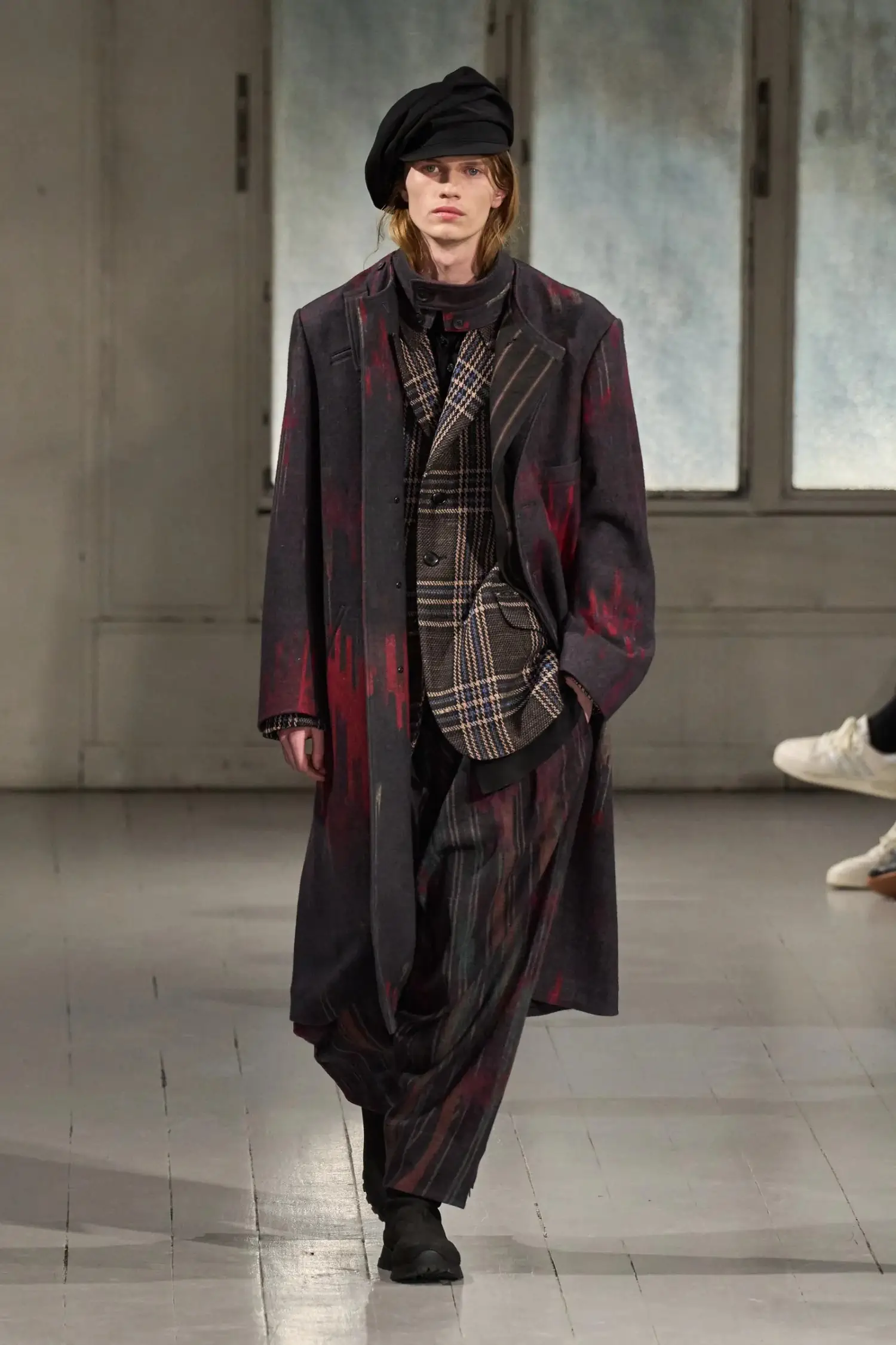 Yohji Yamamoto Fall/Winter 2023 - Paris Fashion Week Men’s ...