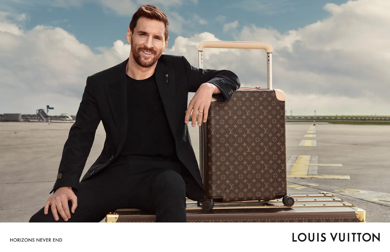 Louis Vuitton launches a capsule collection of leather goods for the 2022  FIFA World Cup - Essential Homme