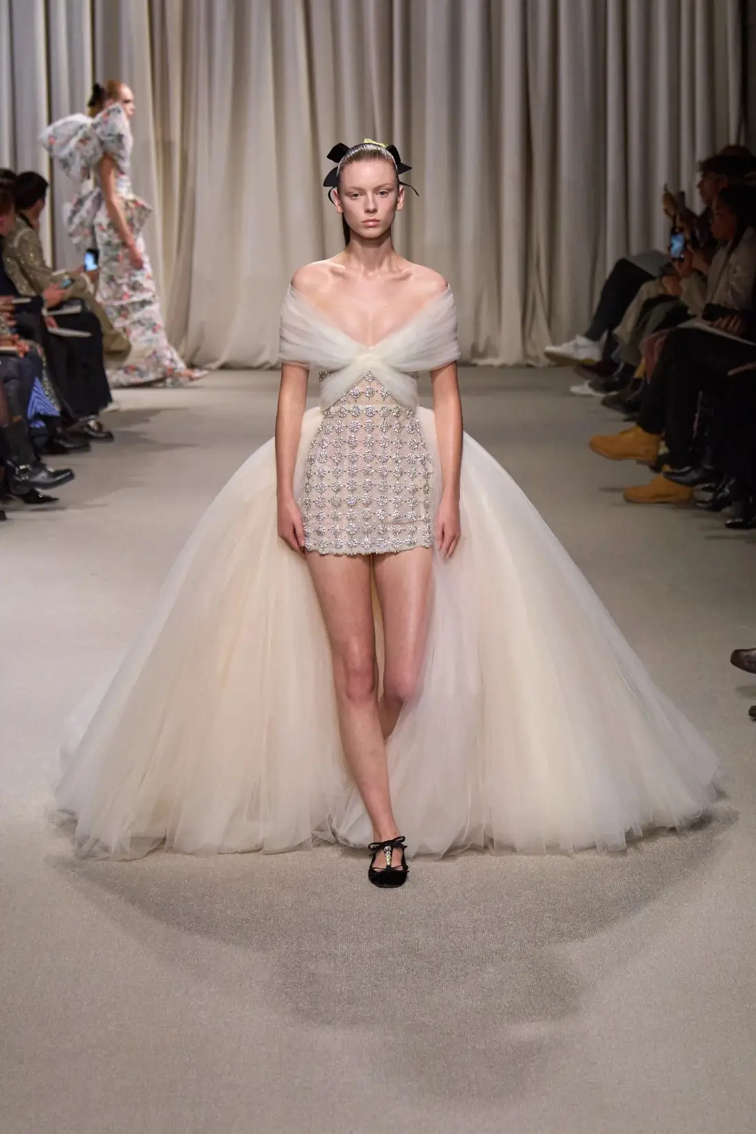 Giambattista Valli Haute Couture Spring/Summer 2024 - fashionotography