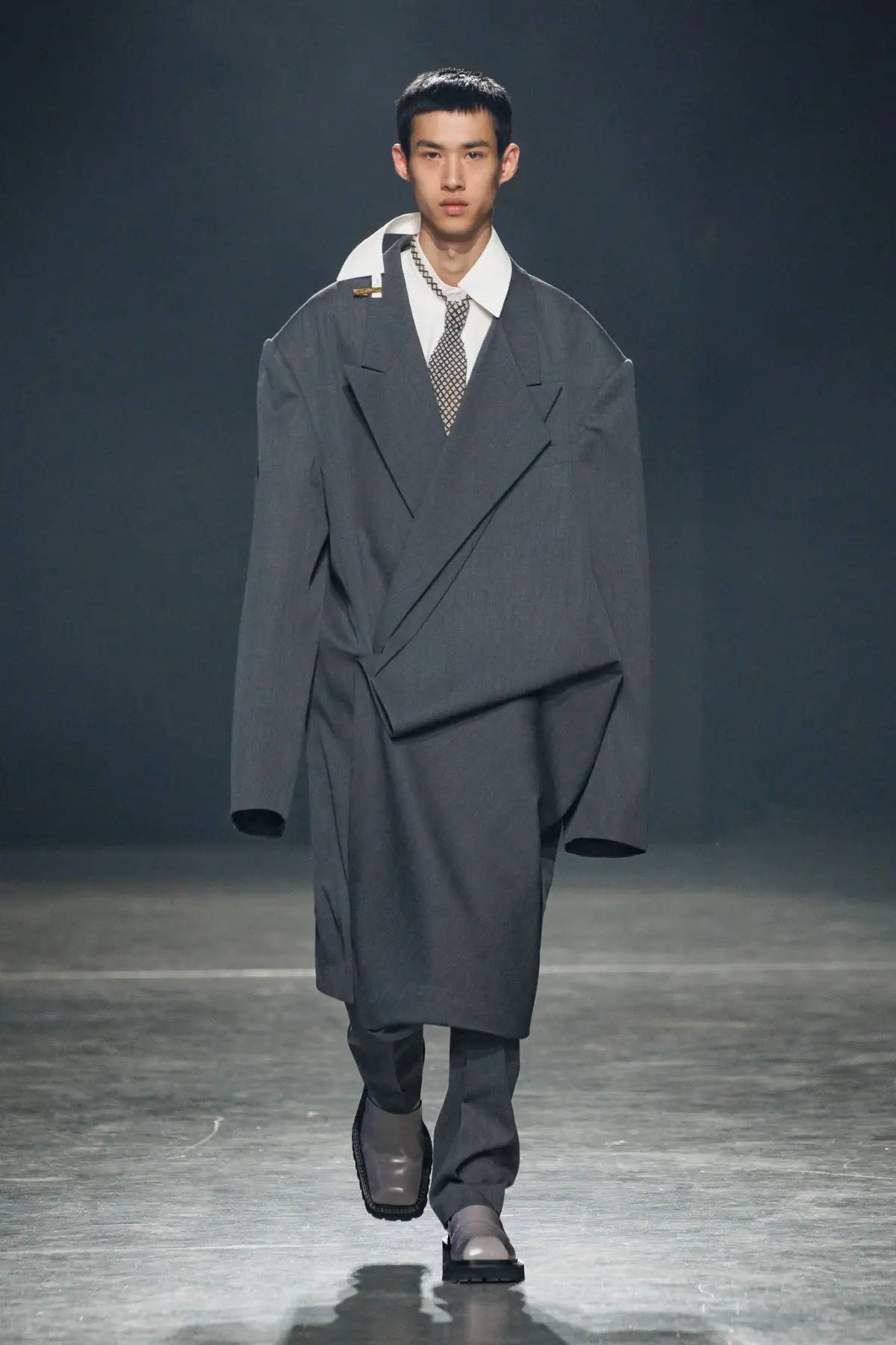 Sean Suen Fall/Winter 2024 - Paris Fashion Week Men’s - fashionotography