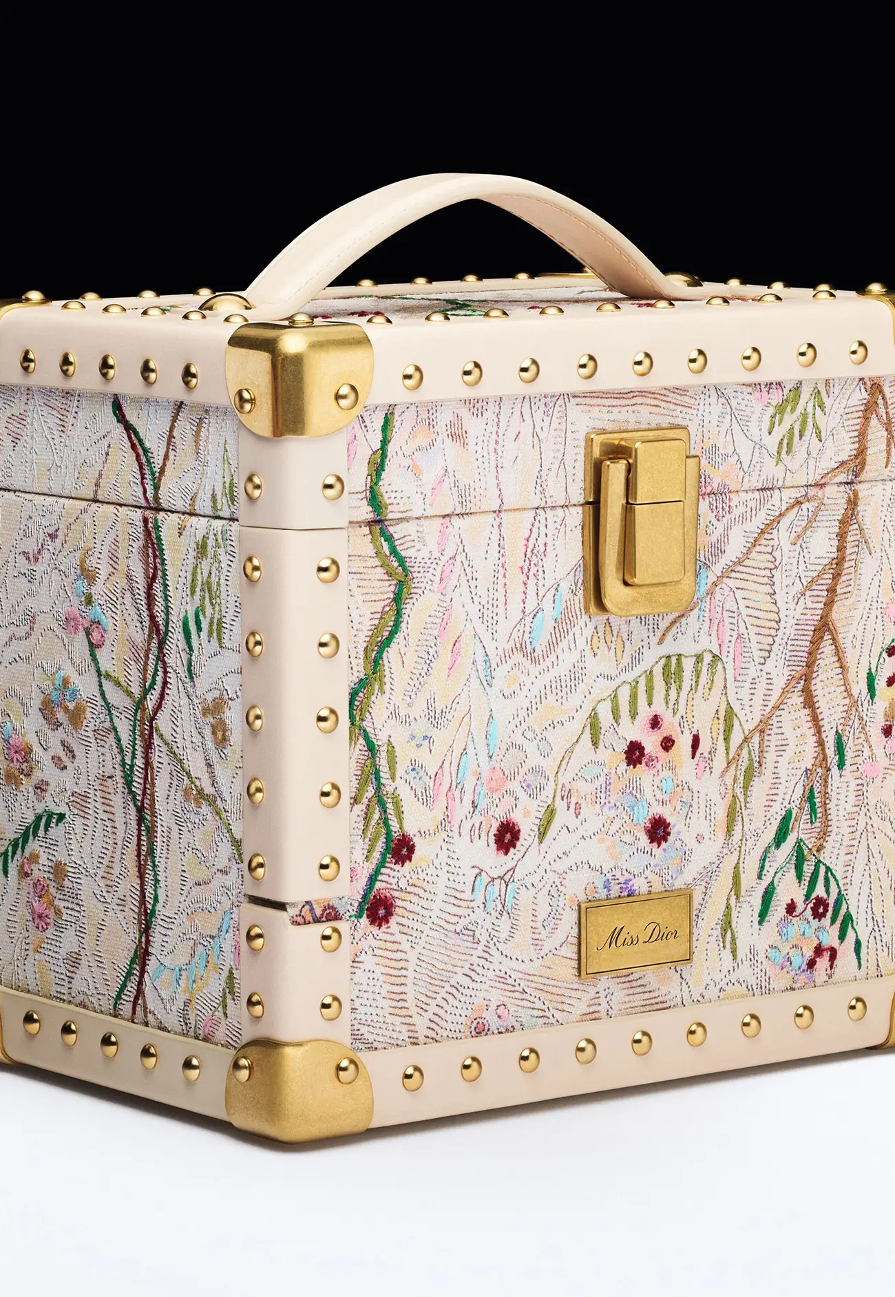 Dior unveils 150 exceptional Miss Dior trunks by Eva Jospin