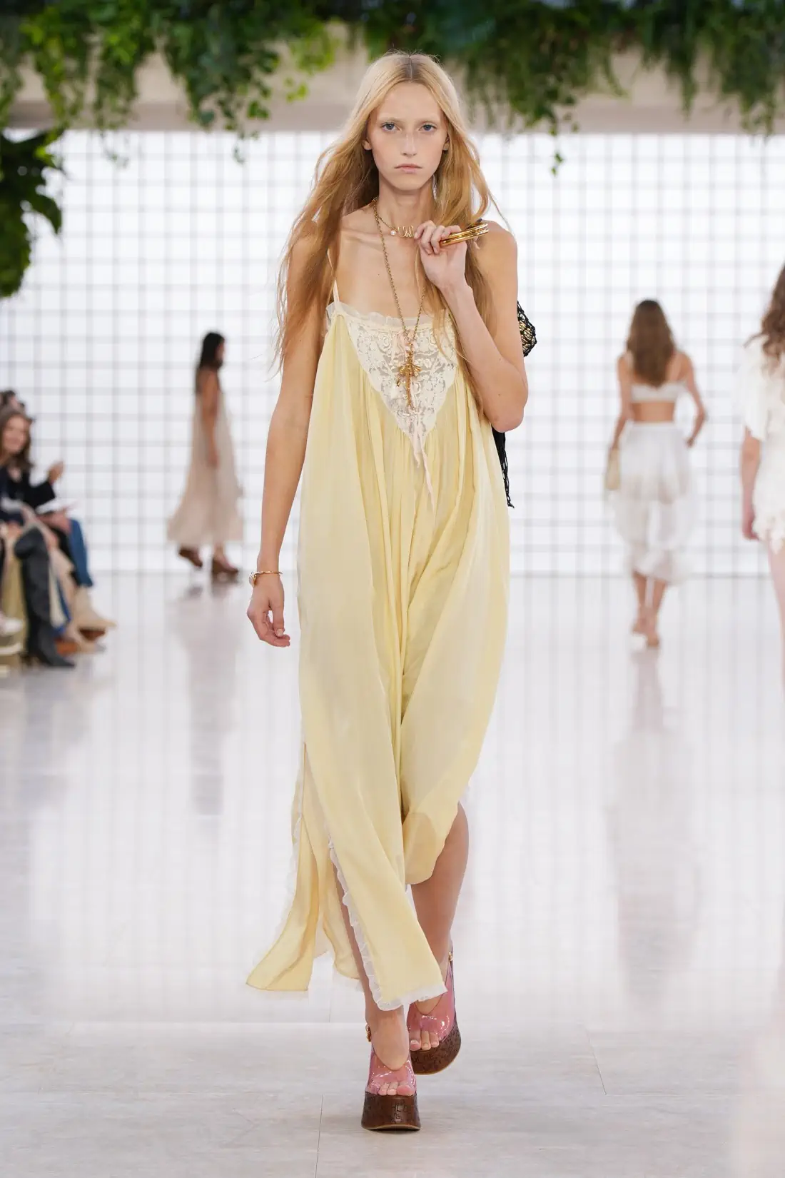 Chloé Spring/Summer 2025 - Paris Fashion Week