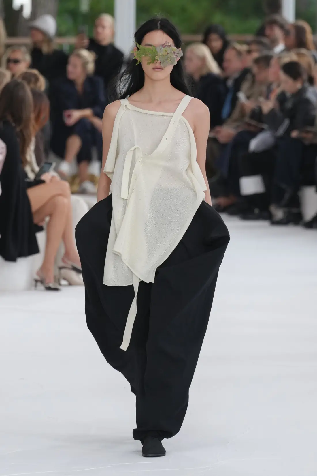 Issey Miyake Spring/Summer 2025 - Paris Fashion Week