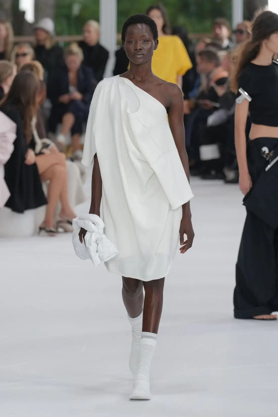 Issey Miyake Spring/Summer 2025 - Paris Fashion Week