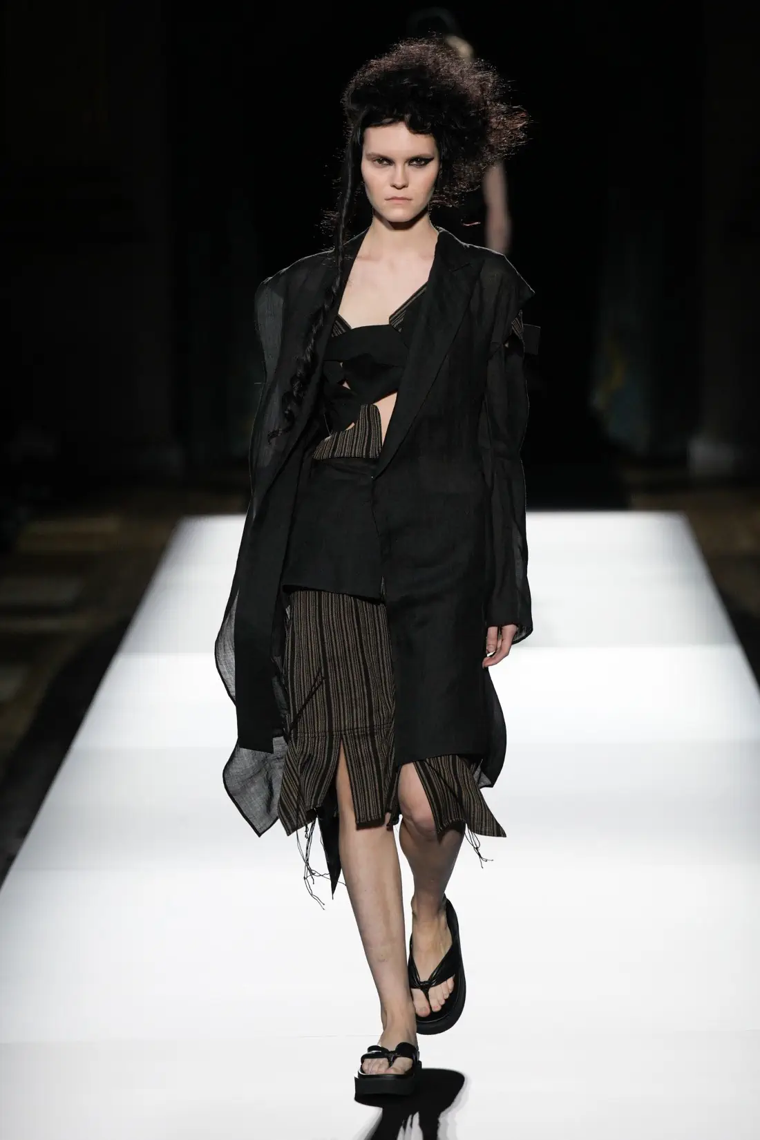 Yohji Yamamoto Spring/Summer 2025 - Paris Fashion Week