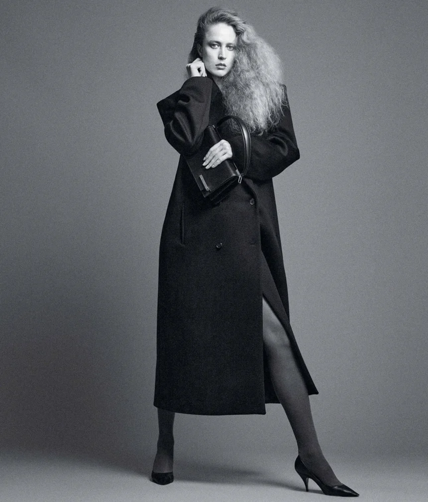 Raquel Zimmermann covers D la Repubblica November 9th, 2024 by Mark Kean