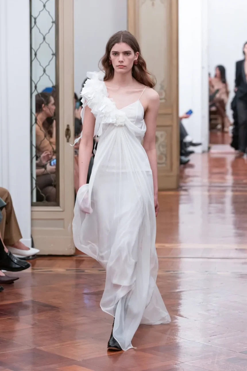 Alberta Ferretti Fall/Winter 2025 - Milan Fashion Week