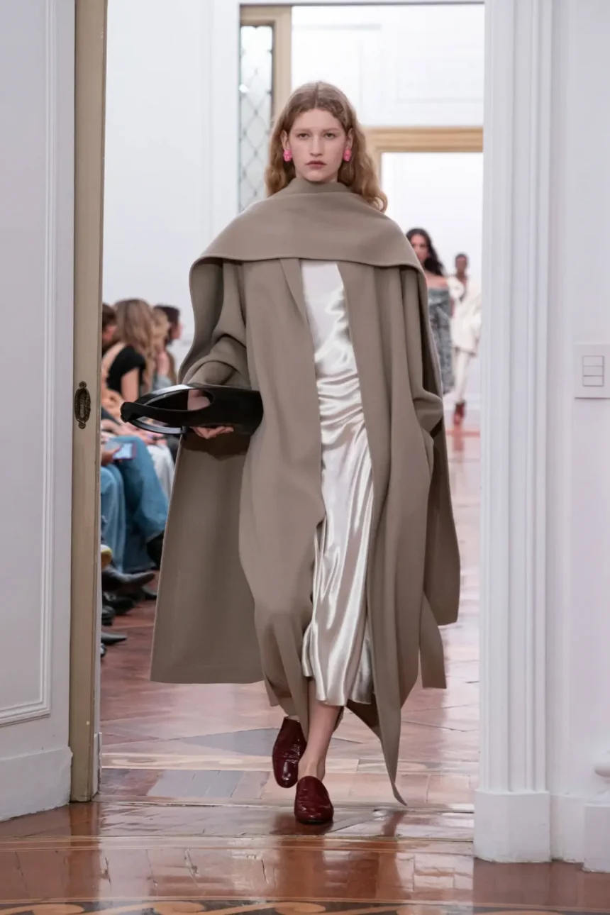Alberta Ferretti Fall/Winter 2025 - Milan Fashion Week