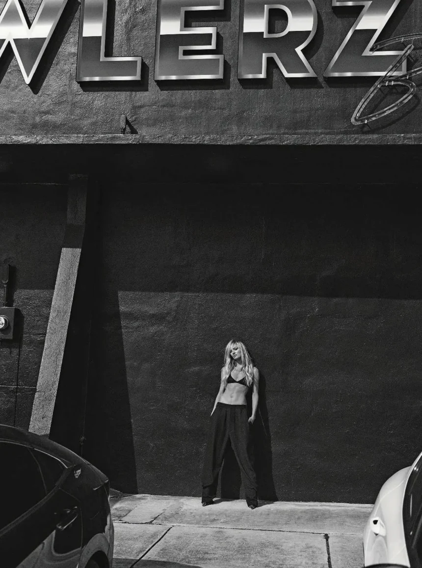 Candice Swanepoel covers Elle Italia February 25th, 2025 by Giampaolo Sgura