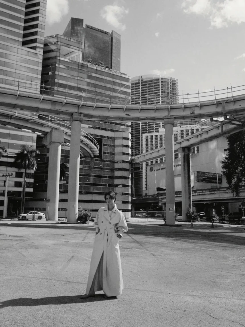 Ilana Hansen covers Elle Italia February 13th, 2025 by Riccardo Vimercati