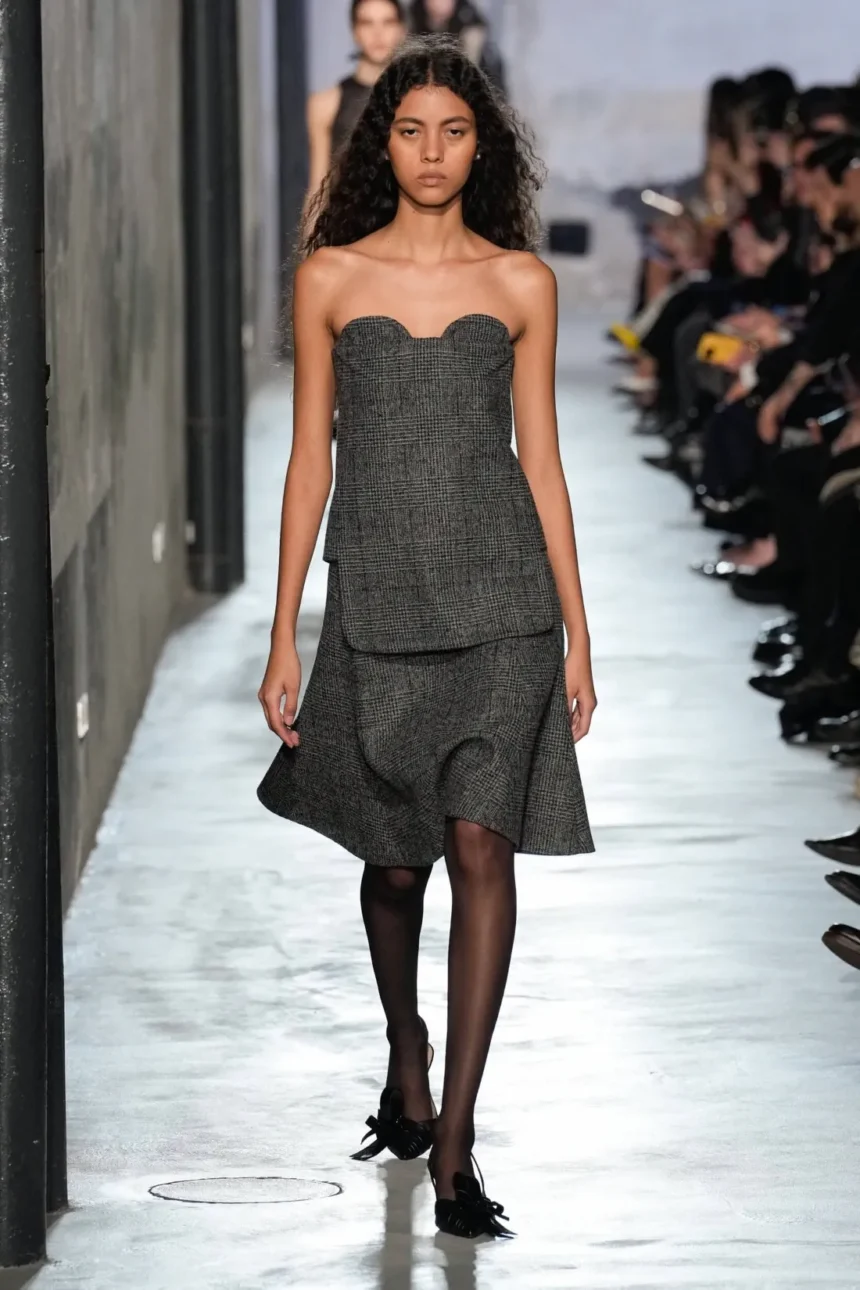 Nº21 Fall/Winter 2025 - Milan Fashion Week