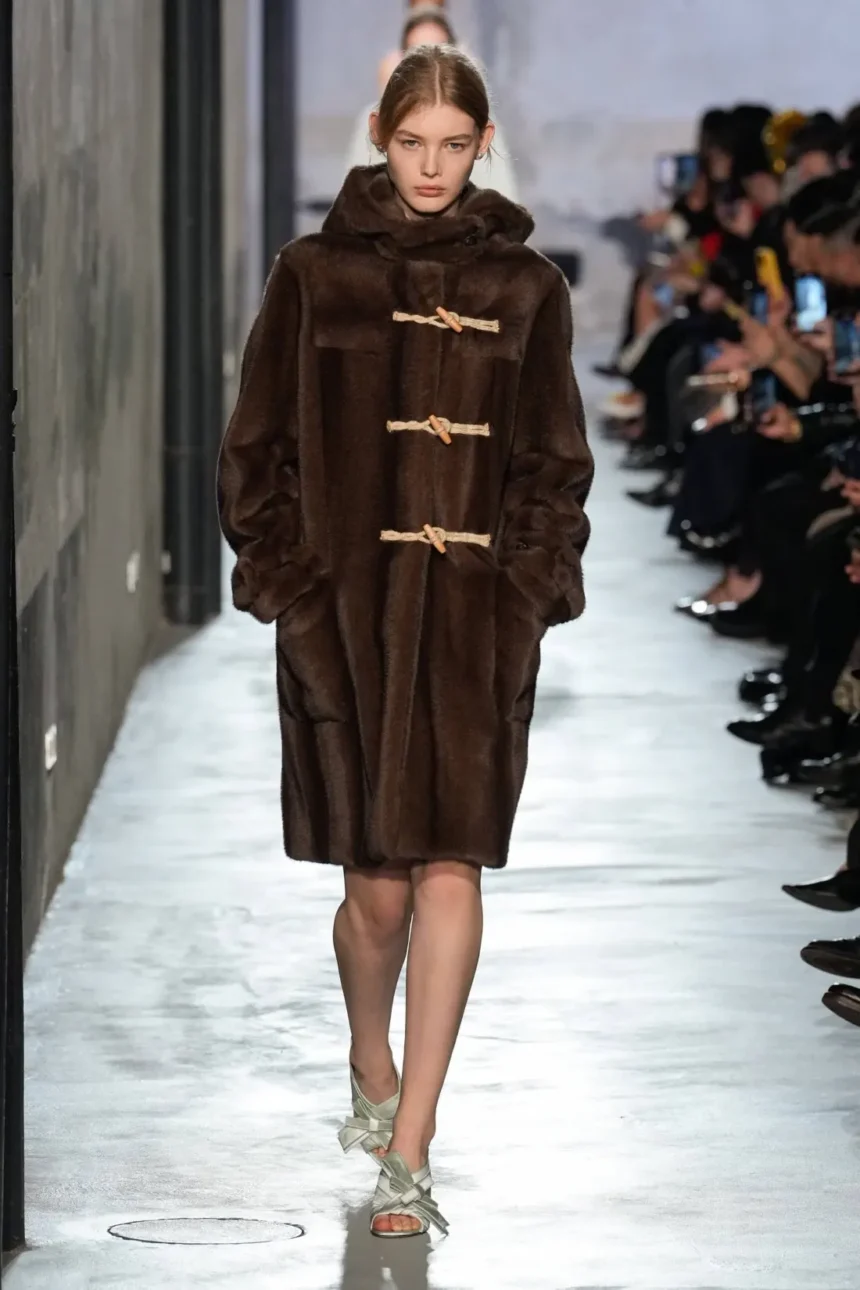 Nº21 Fall/Winter 2025 - Milan Fashion Week