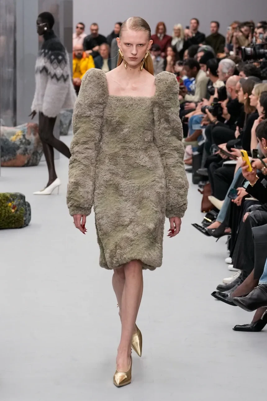 Acne Studios Fall/Winter 2025 - Paris Fashion Week