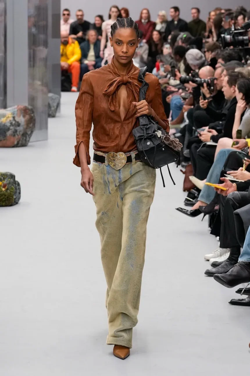 Acne Studios Fall/Winter 2025 - Paris Fashion Week