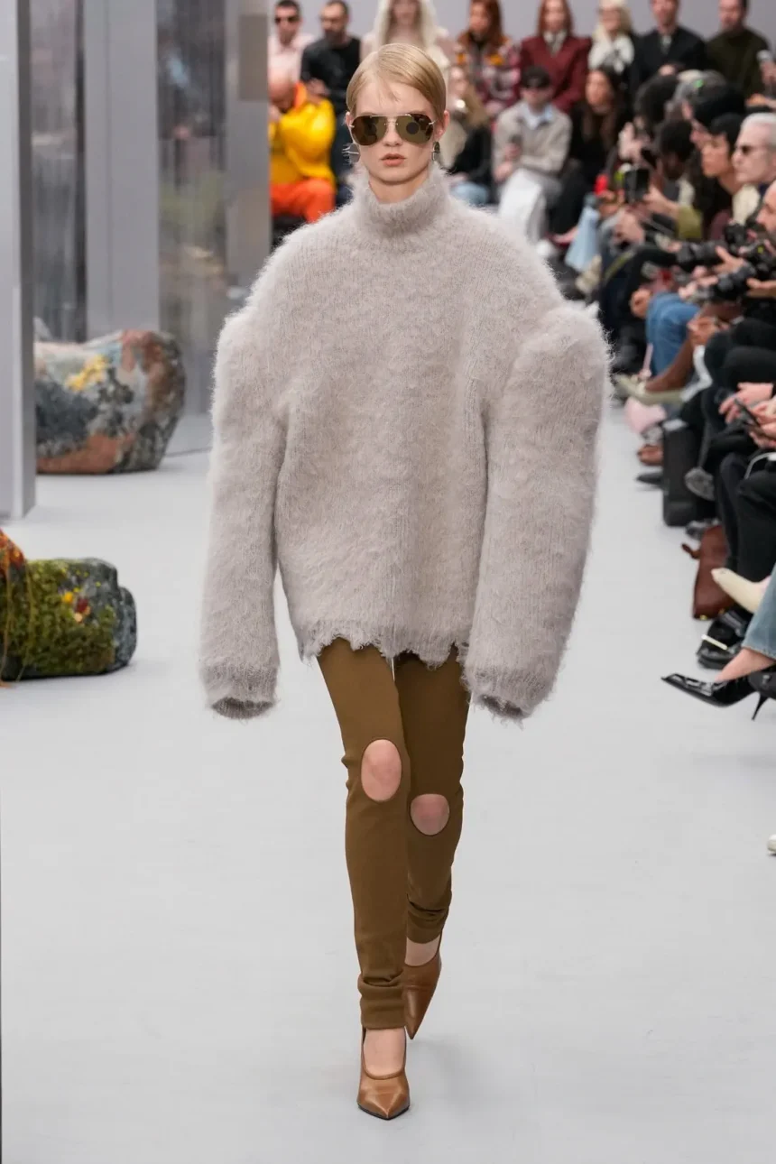 Acne Studios Fall/Winter 2025 - Paris Fashion Week