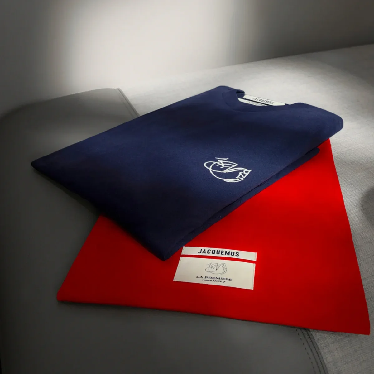 Air France introduces Jacquemus "Le Pyjama" for First Class passengers Air France introduces Jacquemus "Le Pyjama" for First Class passengers