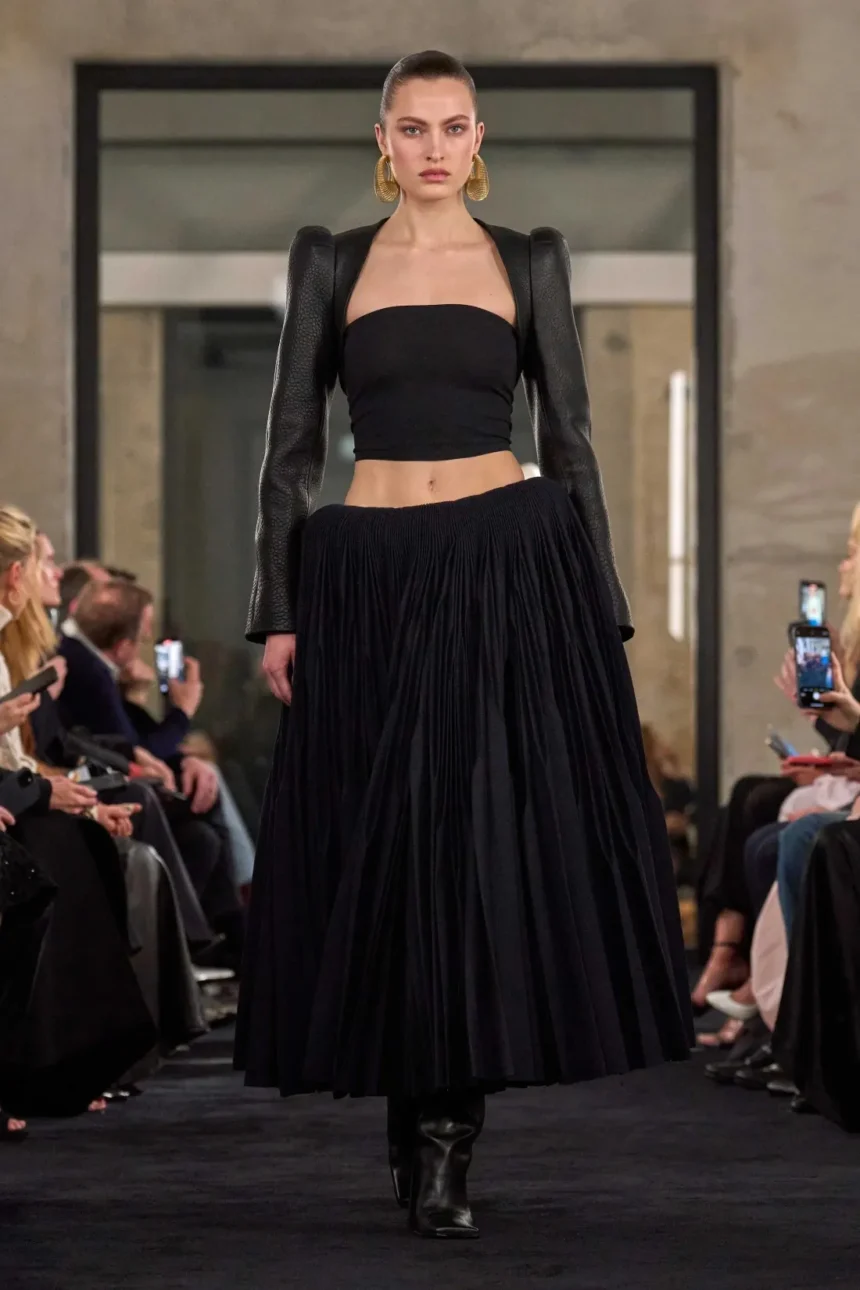 Alaïa Summer/Fall 2025 - Paris Fashion Week