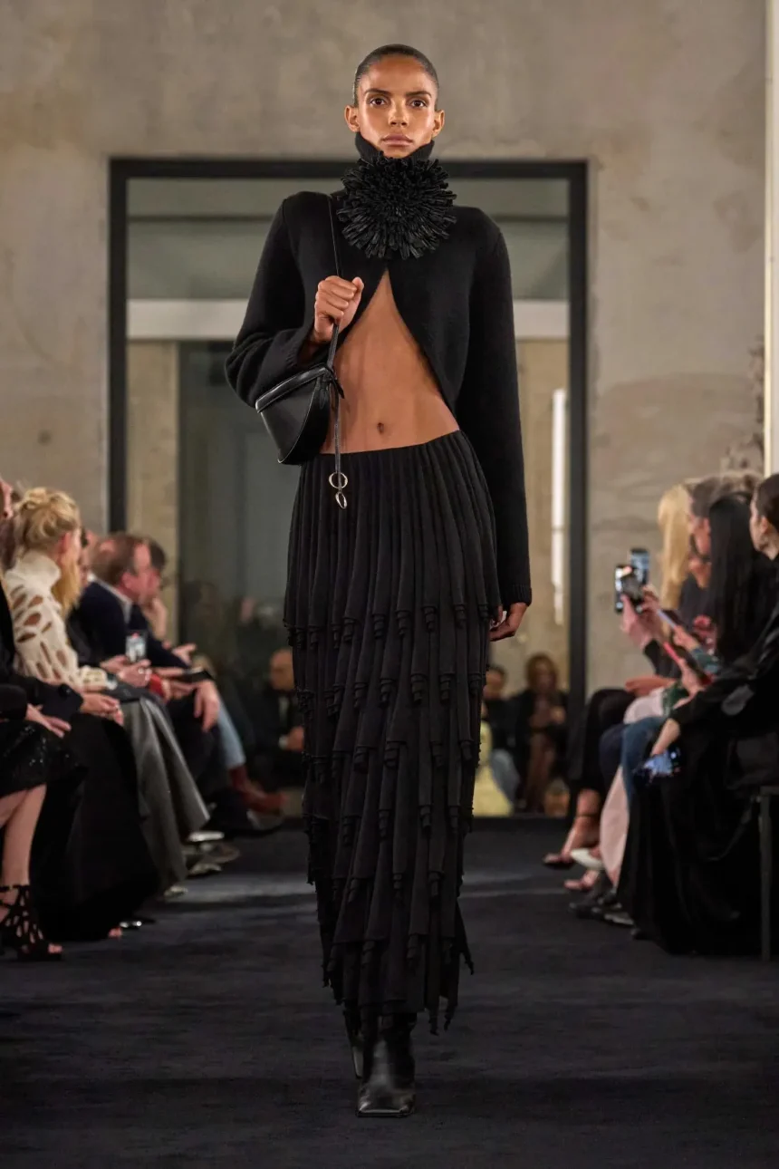 Alaïa Summer/Fall 2025 - Paris Fashion Week