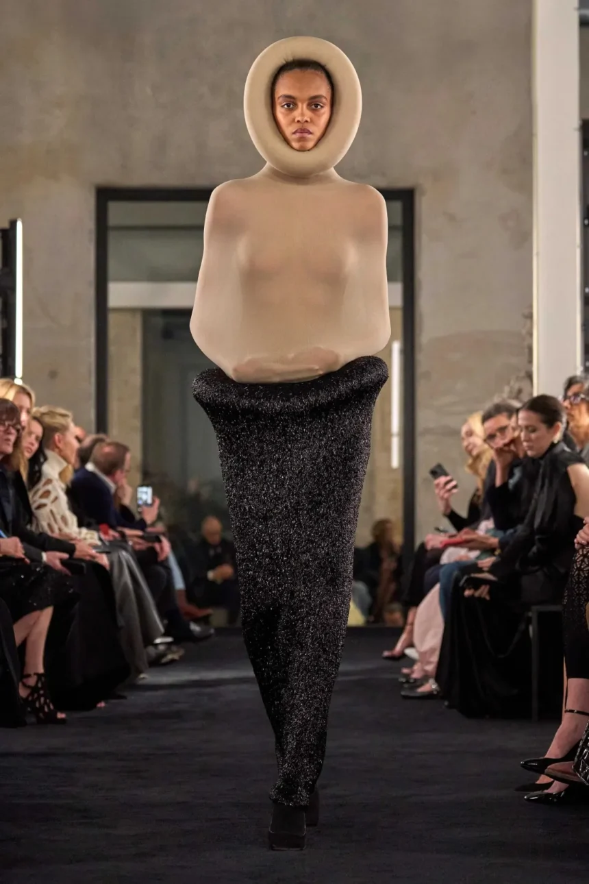 Alaïa Summer/Fall 2025 - Paris Fashion Week