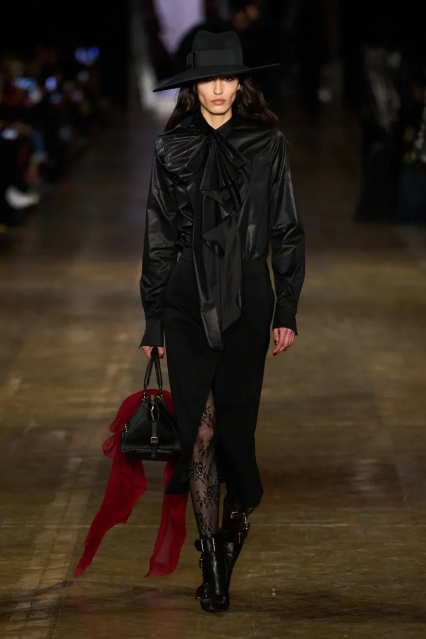 McQueen Fall/Winter 2025 - Paris Fashion Week