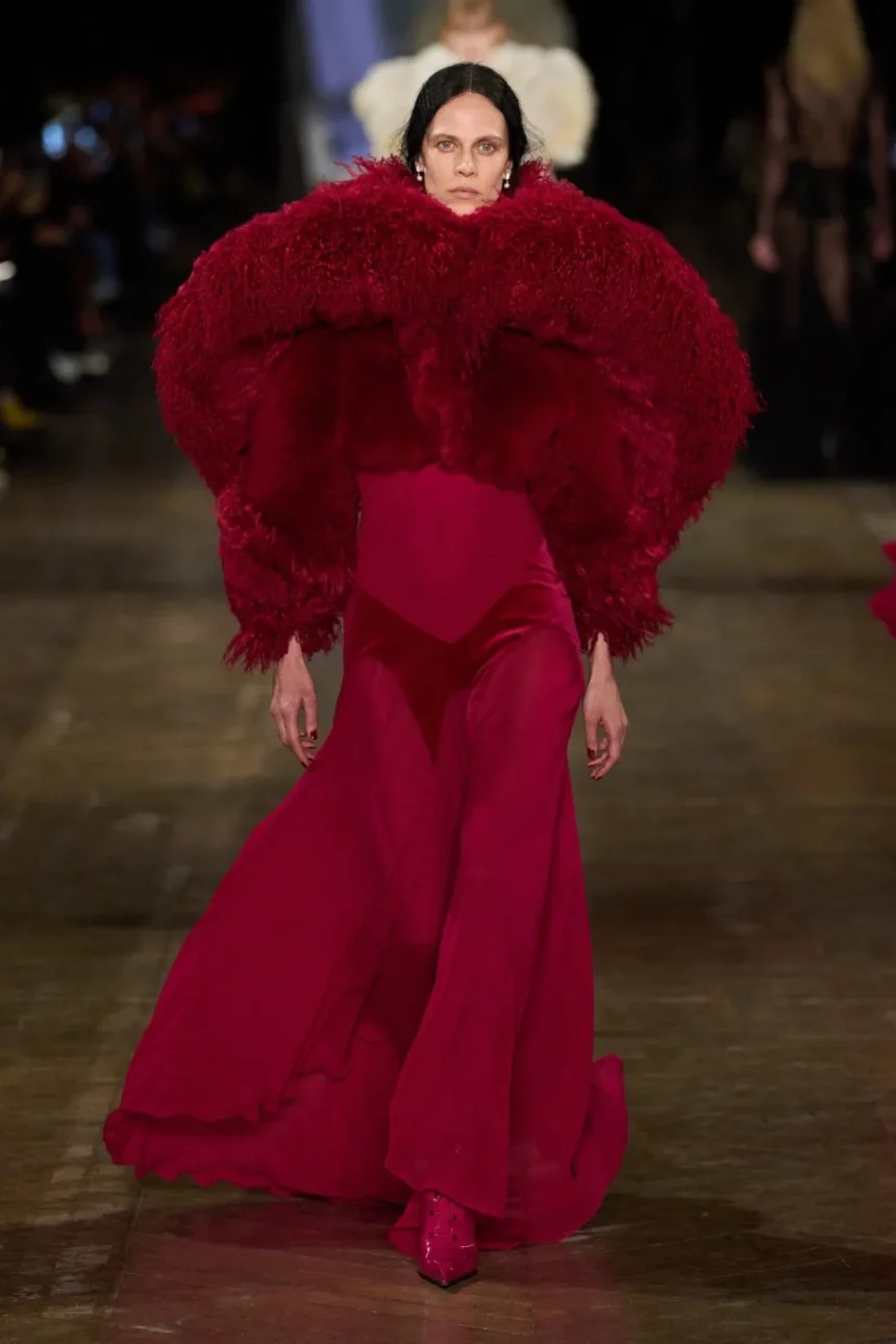McQueen Fall/Winter 2025 - Paris Fashion Week