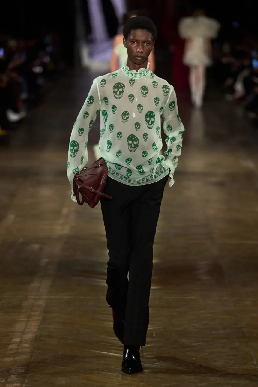 McQueen Fall/Winter 2025 - Paris Fashion Week