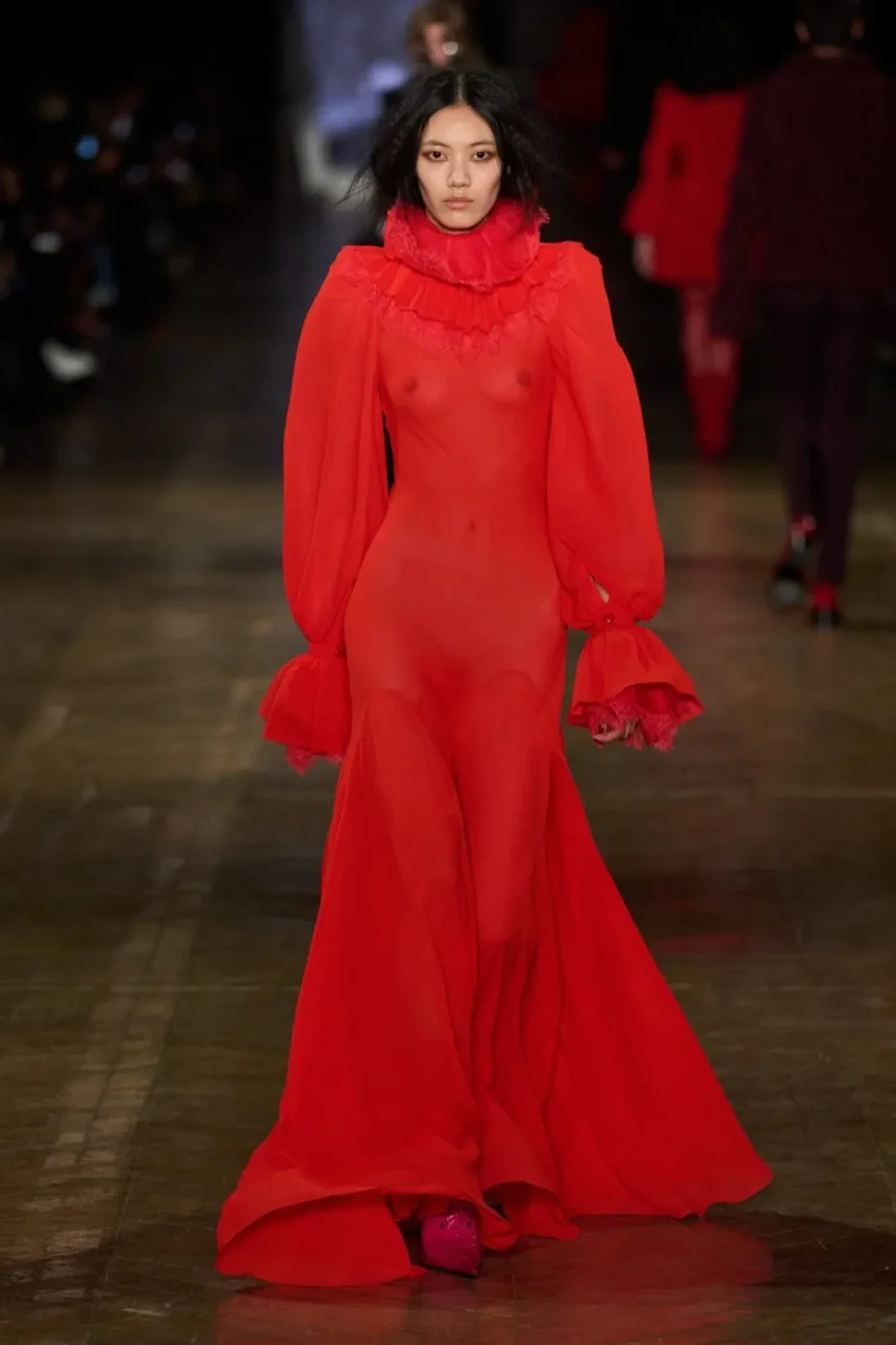 McQueen Fall/Winter 2025 - Paris Fashion Week