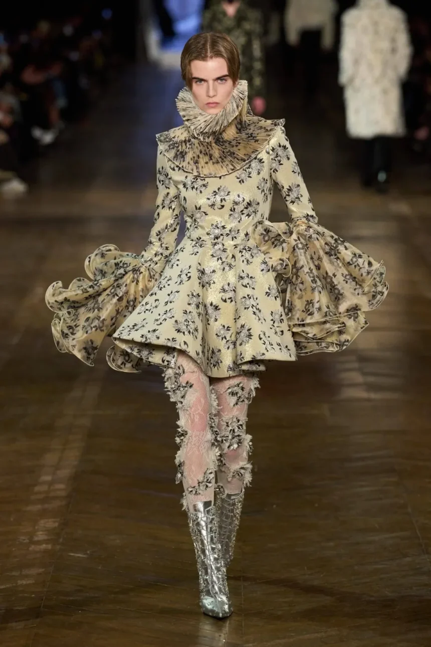 McQueen Fall/Winter 2025 - Paris Fashion Week