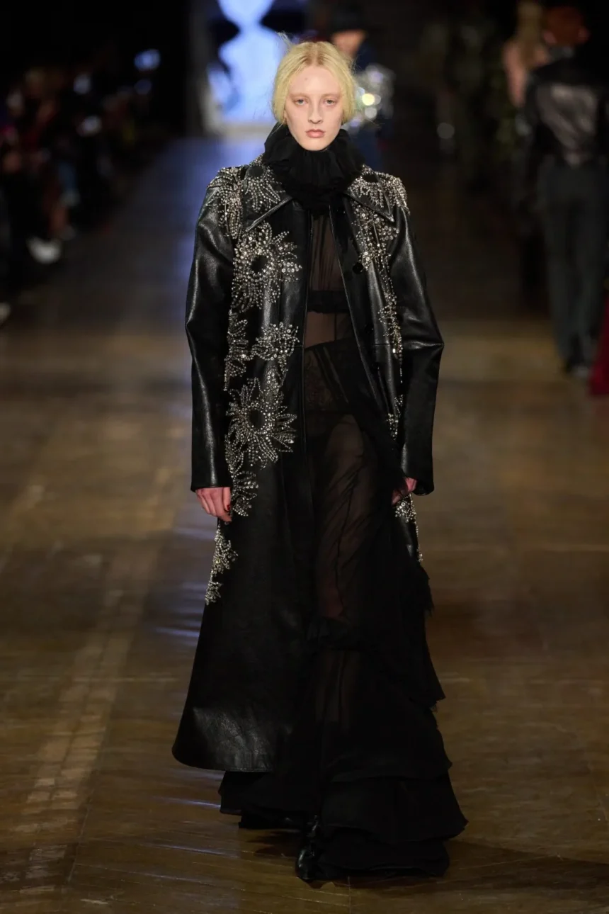 McQueen Fall/Winter 2025 - Paris Fashion Week