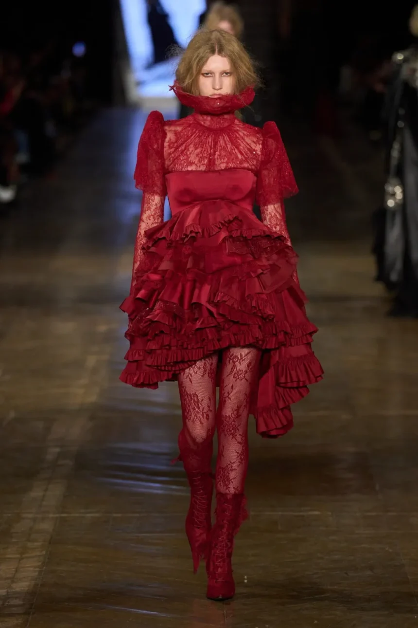 McQueen Fall/Winter 2025 - Paris Fashion Week