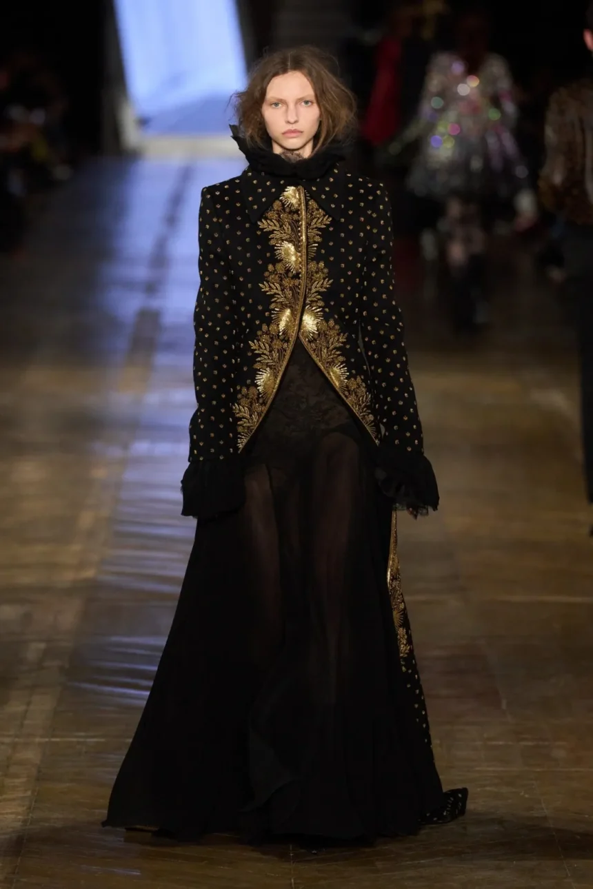 McQueen Fall/Winter 2025 - Paris Fashion Week