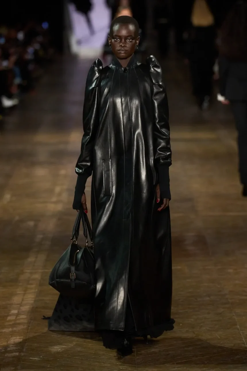 McQueen Fall/Winter 2025 - Paris Fashion Week