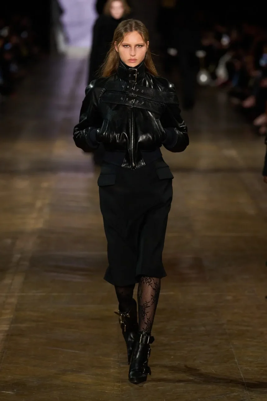 McQueen Fall/Winter 2025 - Paris Fashion Week