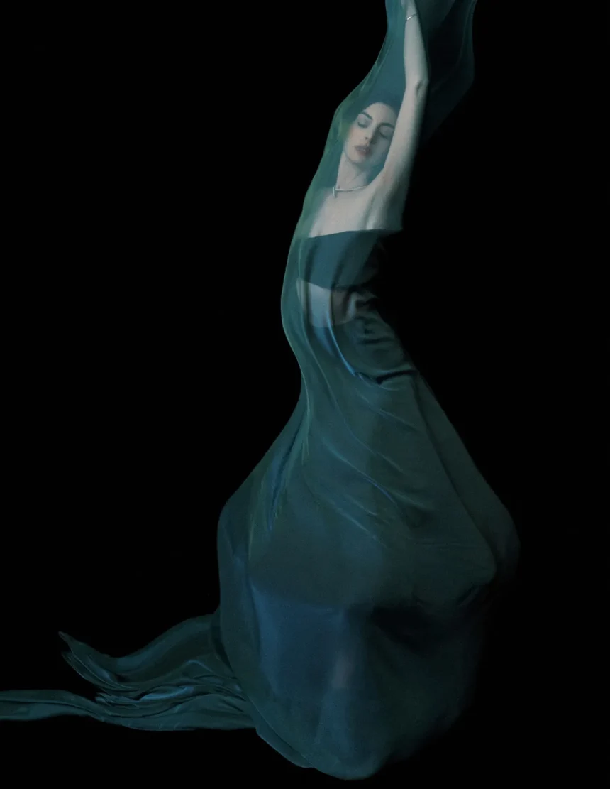 Anne Hathaway covers W Magazine China "The Art Issue" by Zhong Lin