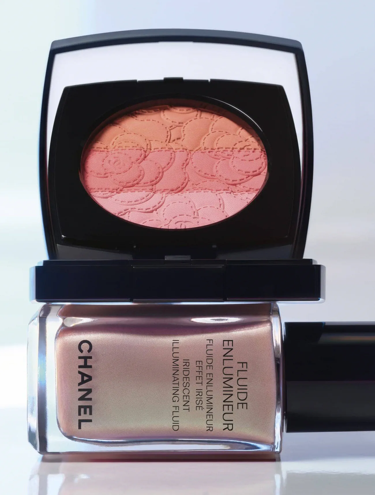CHANEL シャネル CAMÉLIA FUTURA トリオパウダーチーク Futura Chanel