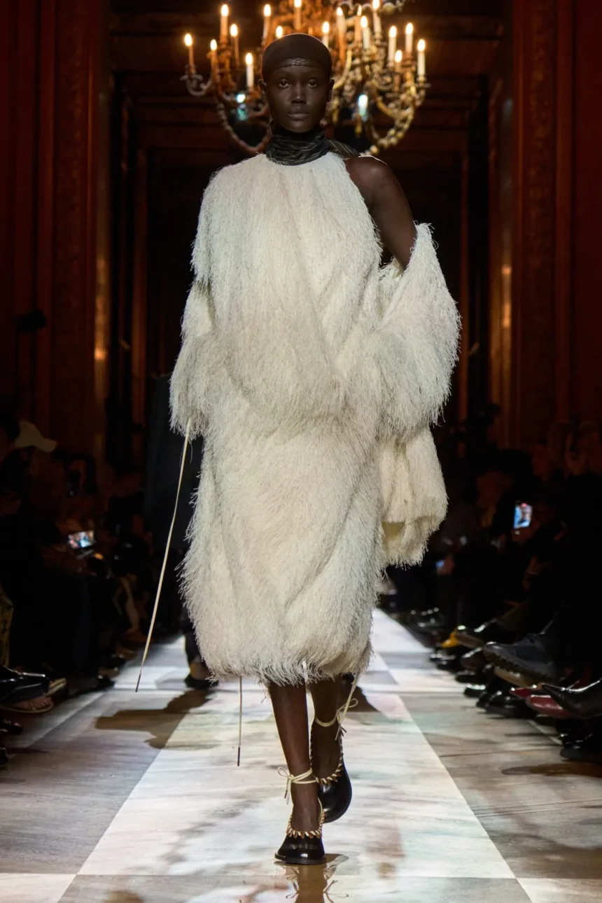 Dries Van Noten Fall/Winter 2025 - Paris Fashion Week