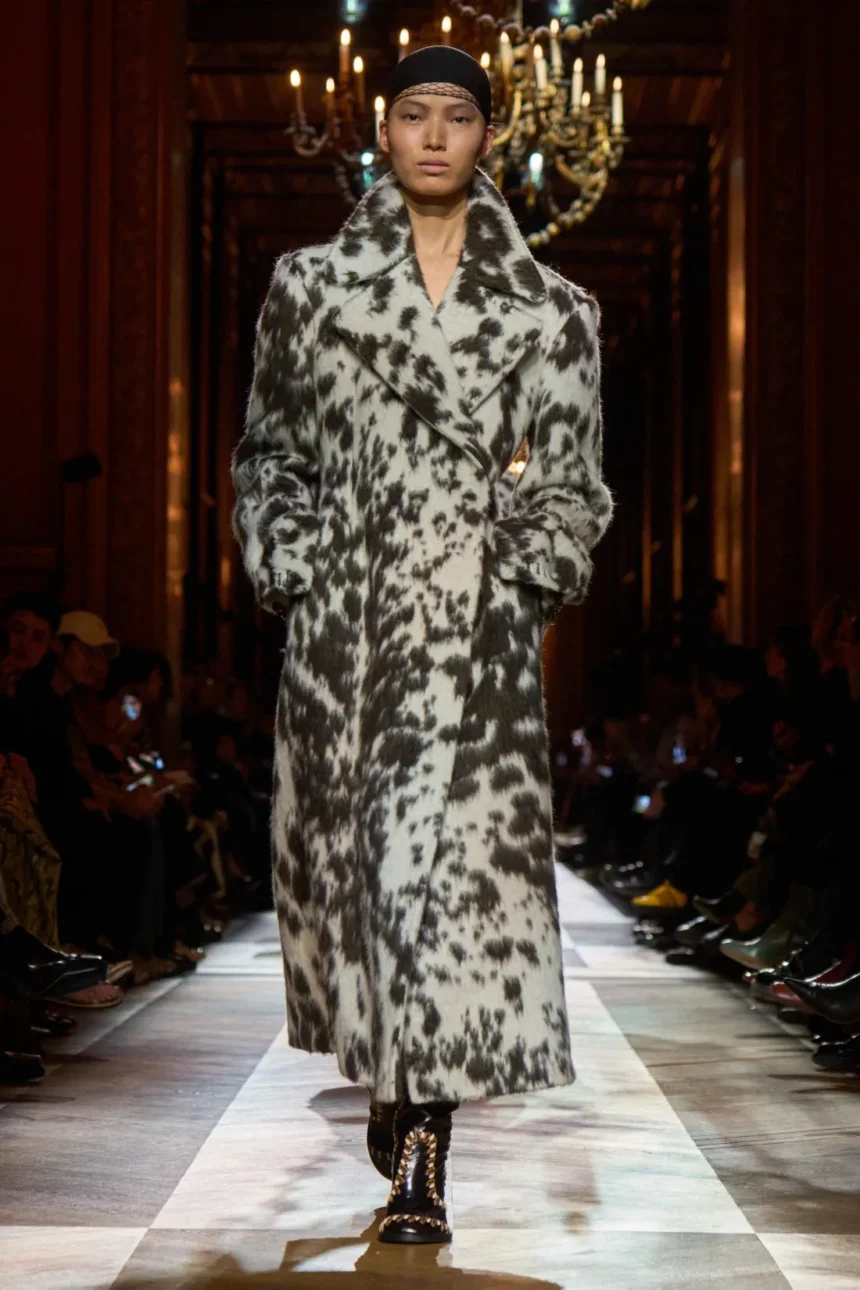 Dries Van Noten Fall/Winter 2025 - Paris Fashion Week