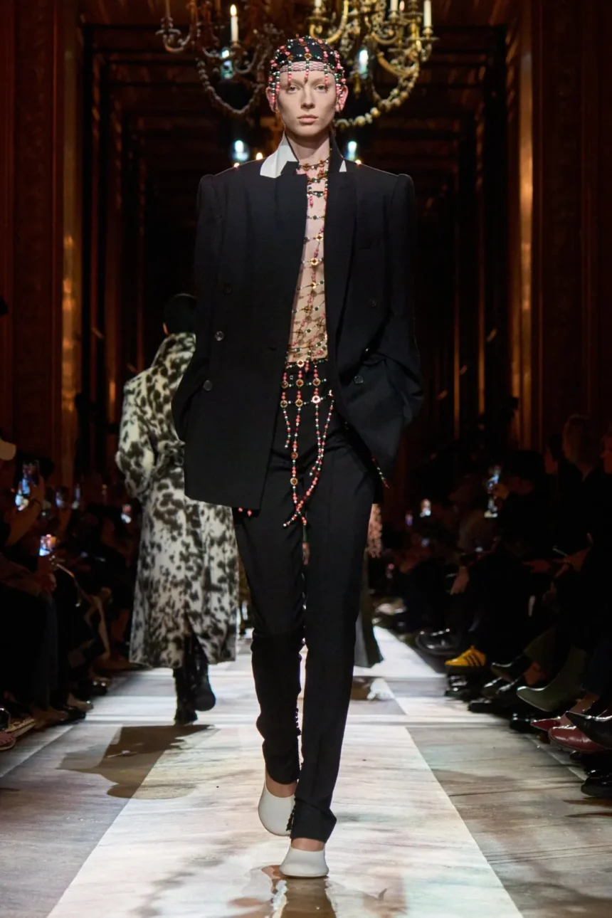 Dries Van Noten Fall/Winter 2025 - Paris Fashion Week
