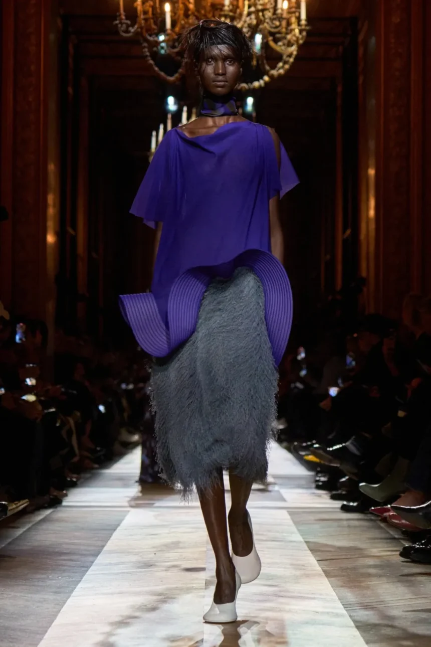 Dries Van Noten Fall/Winter 2025 - Paris Fashion Week