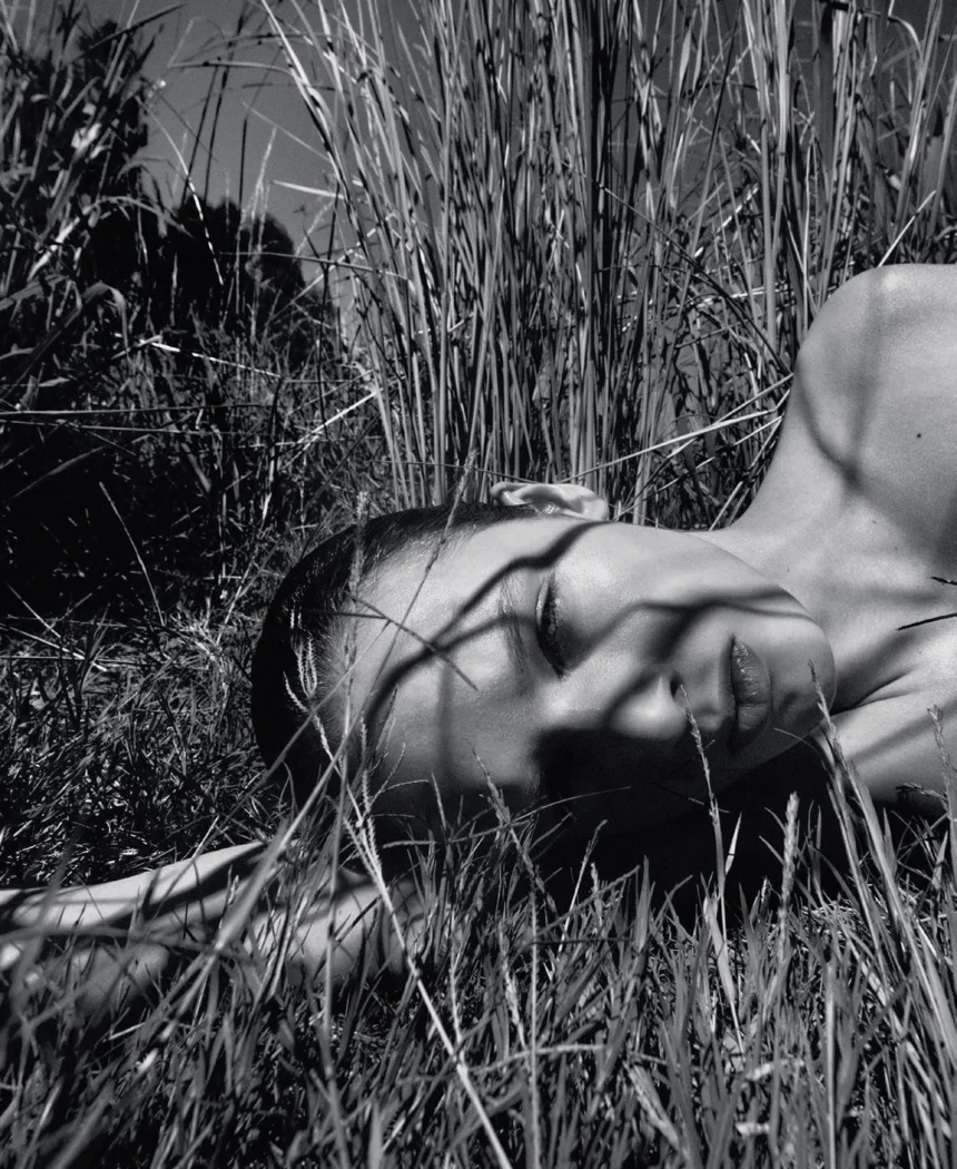 Libby Taverner and Noor Khan cover M Le magazine du Monde March 29th, 2025 by Julien Martinez Leclerc