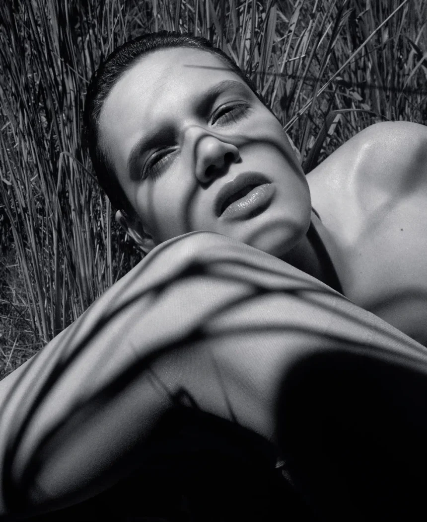 Libby Taverner and Noor Khan cover M Le magazine du Monde March 29th, 2025 by Julien Martinez Leclerc