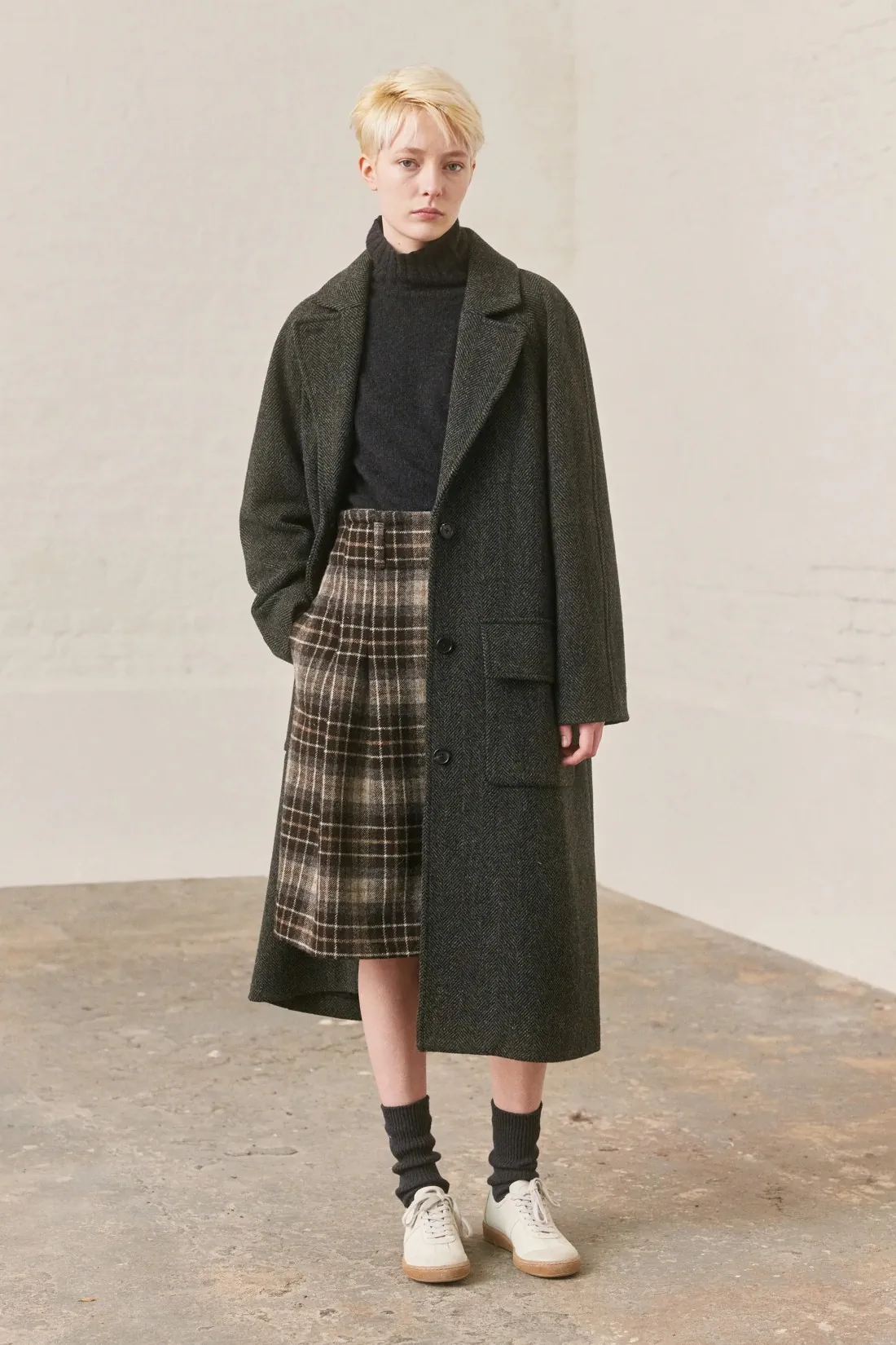 Margaret Howell Fall/Winter 2025 - Paris Fashion Week Margaret Howell Fall/Winter 2025 - Paris Fashion Week