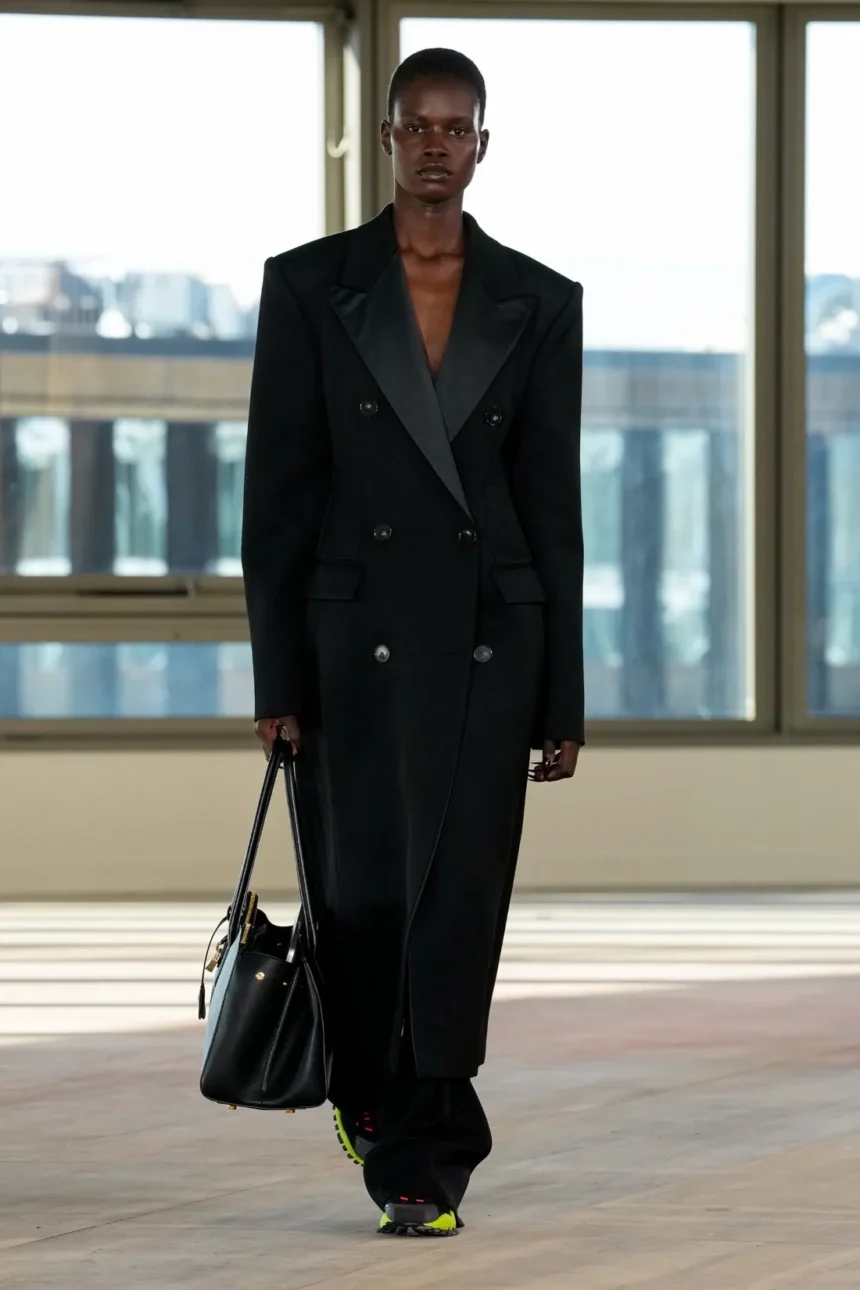 Stella McCartney Fall/Winter 2025 - Paris Fashion Week