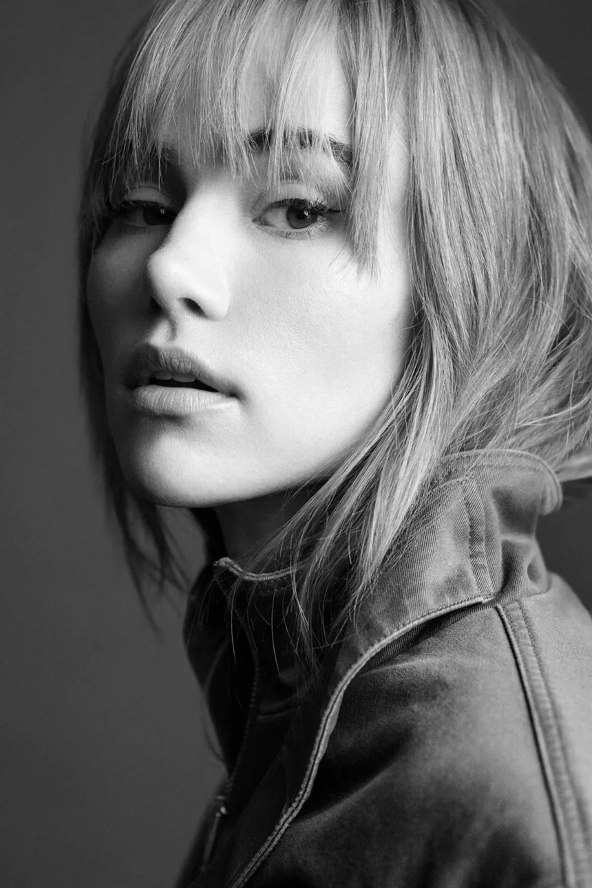 Suki Waterhouse covers Elle Spain March 2025 by Juankr