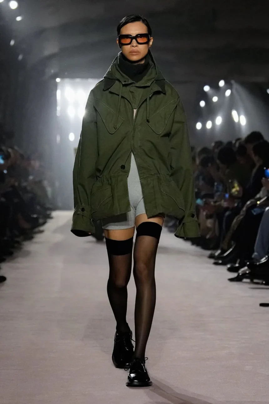 Victoria Beckham Fall/Winter 2025 - Paris Fashion Week